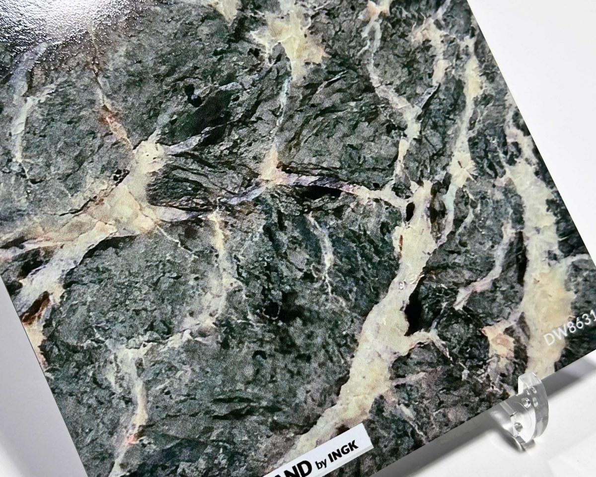 Groen marmer spatwand voor keuken en badkamer.